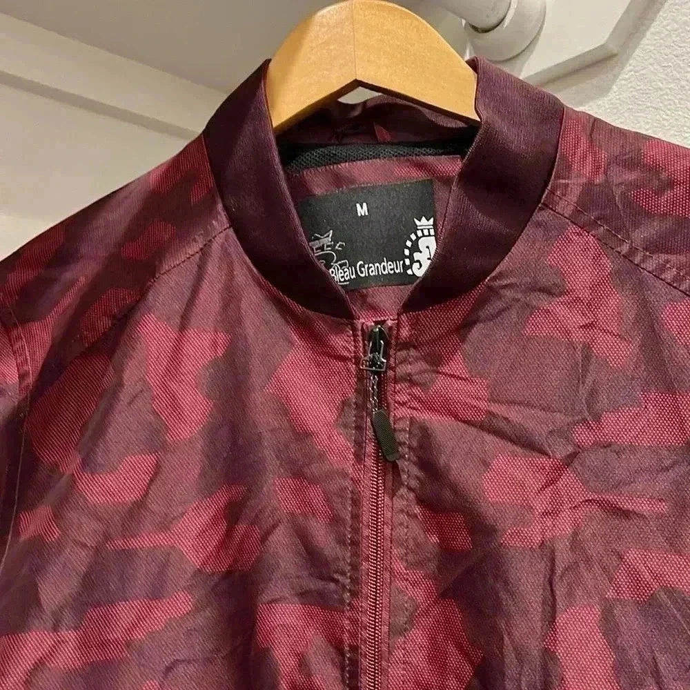 Men’s maroon bleau grandeur windbreaker size: medium
